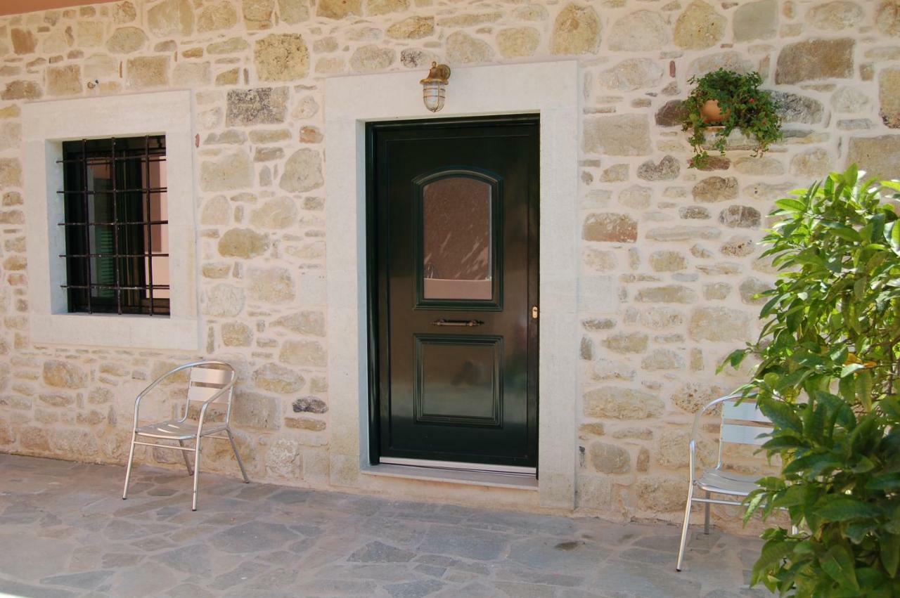 Vrondos Apartments Faneromeni  Bagian luar foto